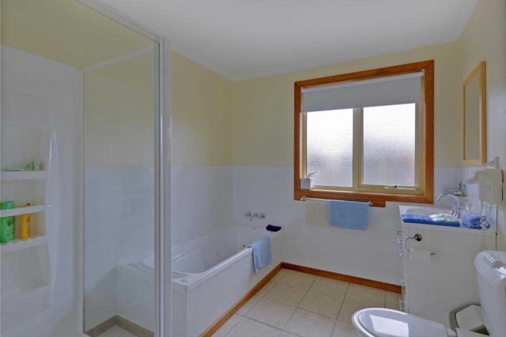 All Inn Strahan Holiday Units Εξωτερικό φωτογραφία