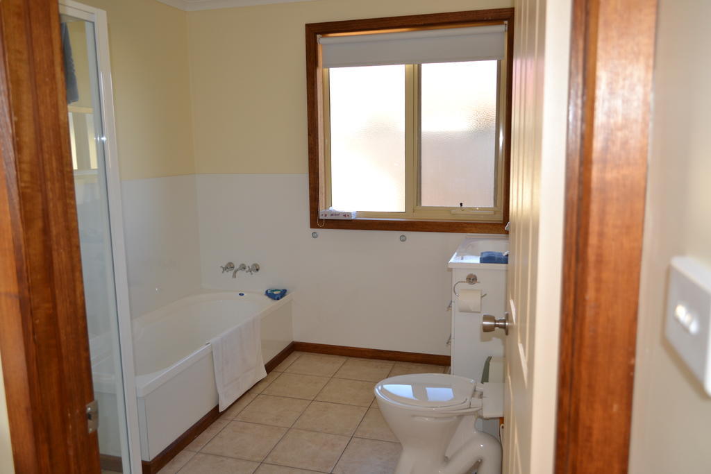 All Inn Strahan Holiday Units Δωμάτιο φωτογραφία