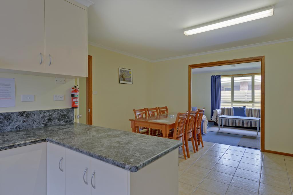 All Inn Strahan Holiday Units Εξωτερικό φωτογραφία