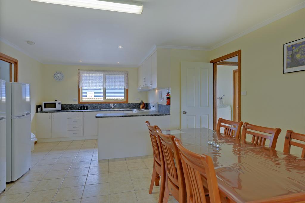 All Inn Strahan Holiday Units Εξωτερικό φωτογραφία